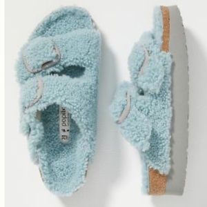 NWT Birkenstock big buckle teddy sandals